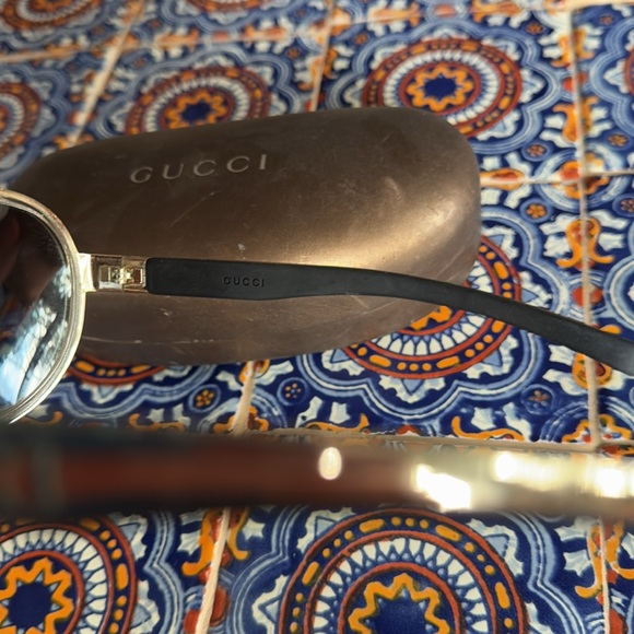 Gucci Aviator Style Sunglasses - Picture 5 of 11